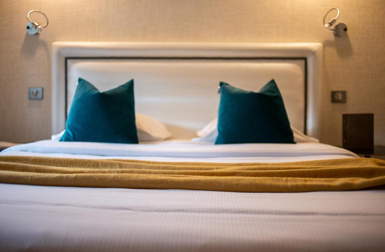 Hotel Le Griffon D'Or Bourg-en-Bresse Luaran gambar