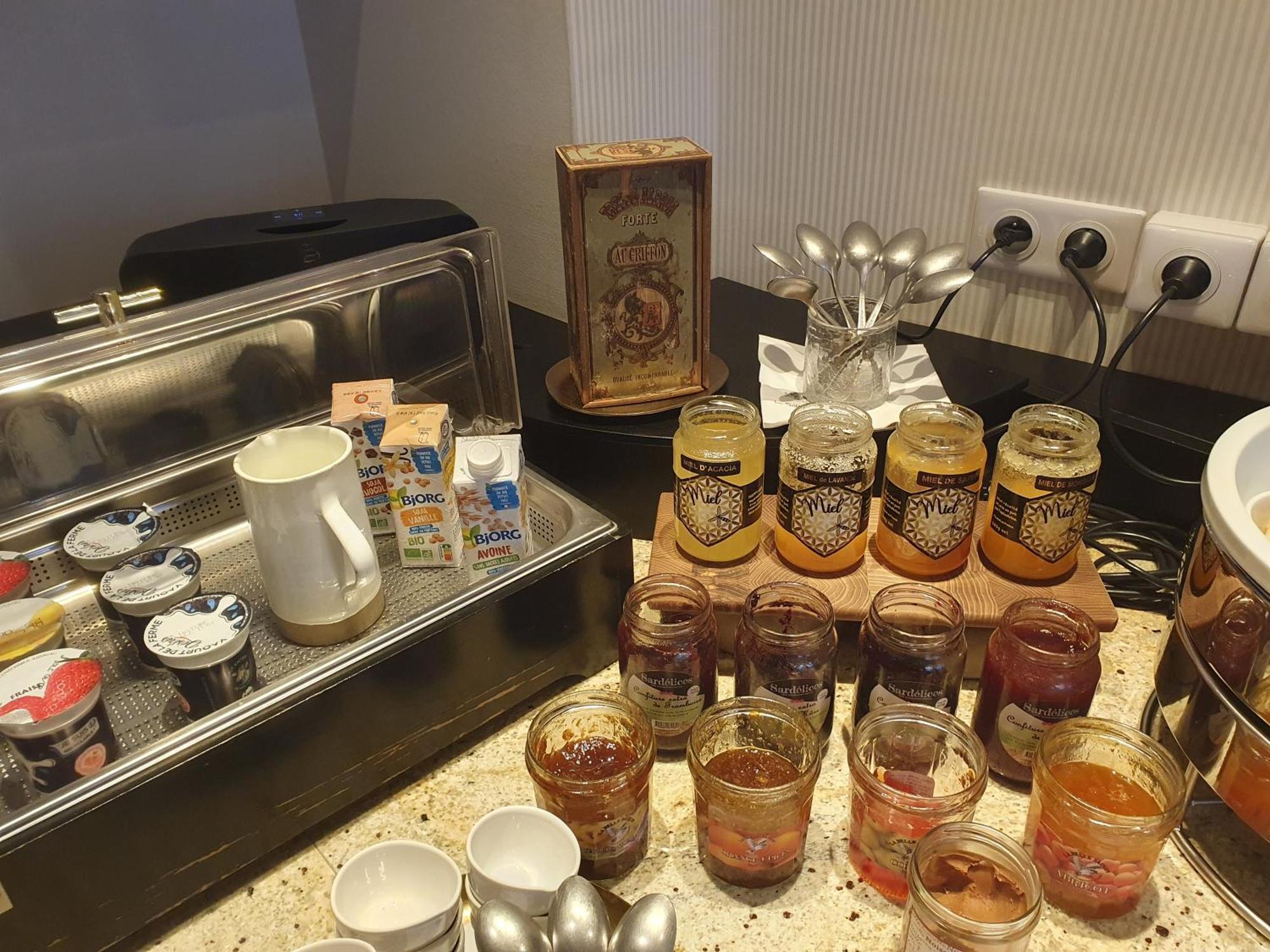 Hotel Le Griffon D'Or Bourg-en-Bresse Luaran gambar